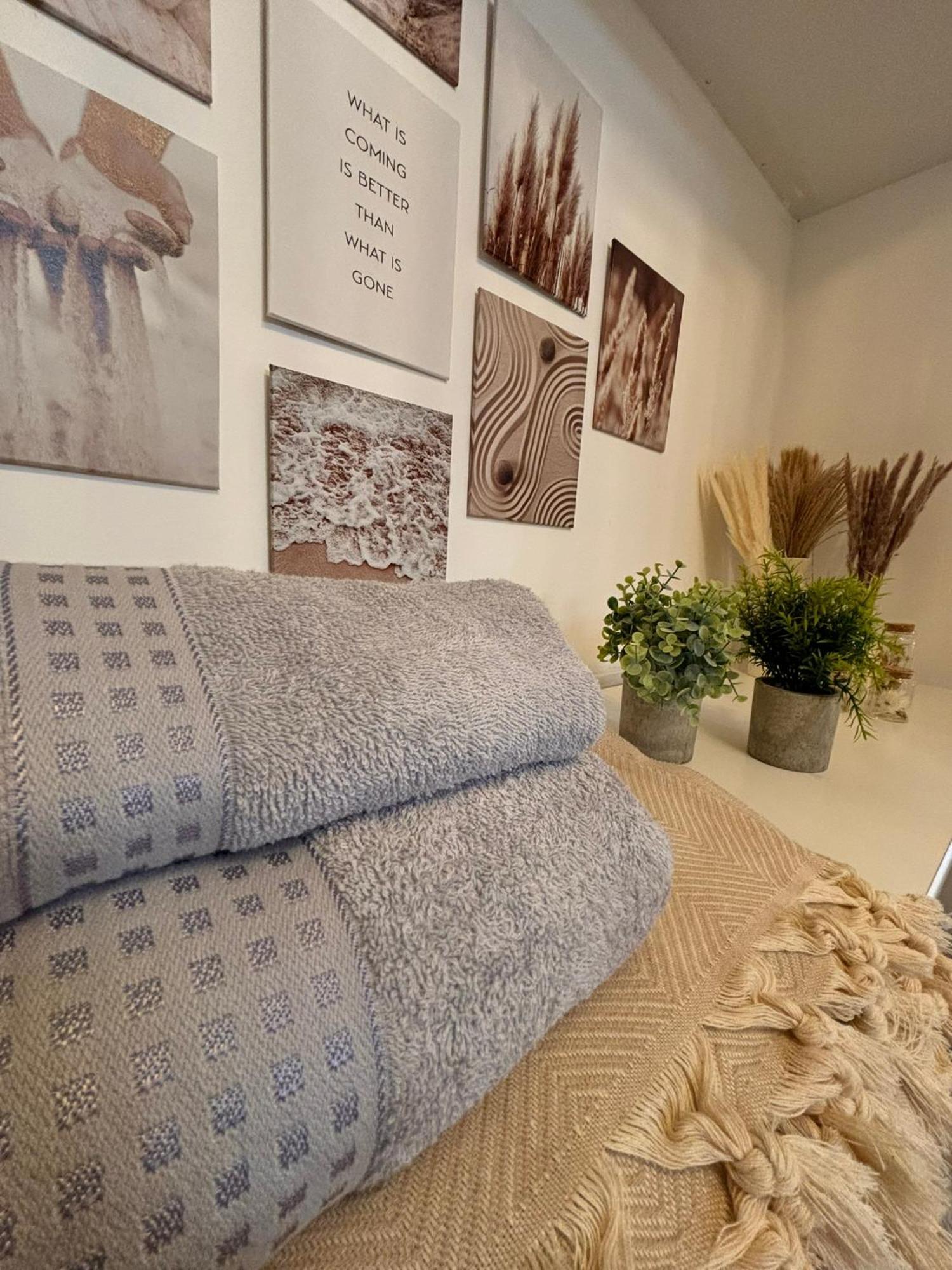 Boho Livings Station